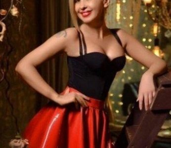 Люблю создавать незабываемую атмосферу и удовлетворять все твои сексуальные желания. Я готова предложить тебе широкий выбор услуг, которые подойдут даже самым изысканным гурманам. Разнообразие поз, массаж в исполнении настоящей профессионалки, ролевые игры - все это ты можешь найти у меня. К тому же, у меня есть отличные отзывы от благодарных клиентов, которые остаются довольны после каждой встречи. Уверяю тебя, что фото настоящие и сделаны в Москве. Со мной ты забудешь о повседневных проблемах и окунешься в мир удовольствия. Жду твоего звонка! 😉🔥🌇 Лариса